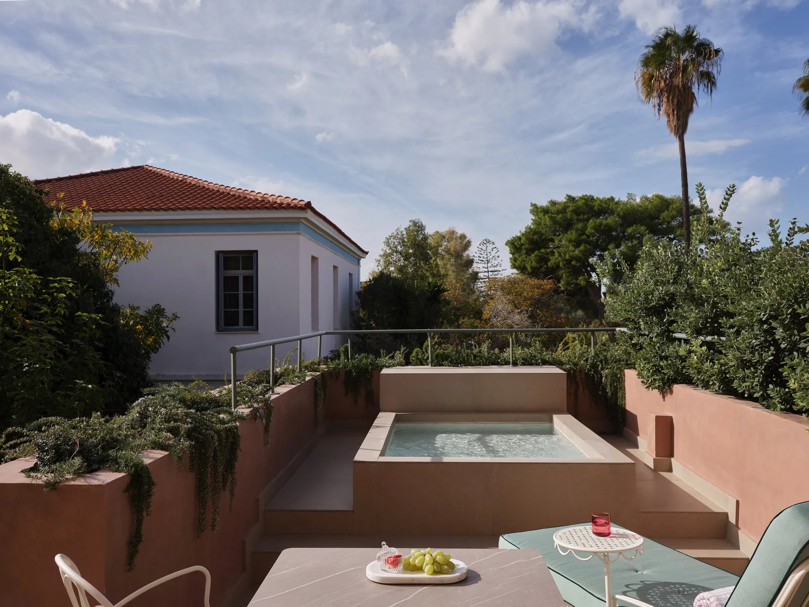 Domus Blanc, the pool