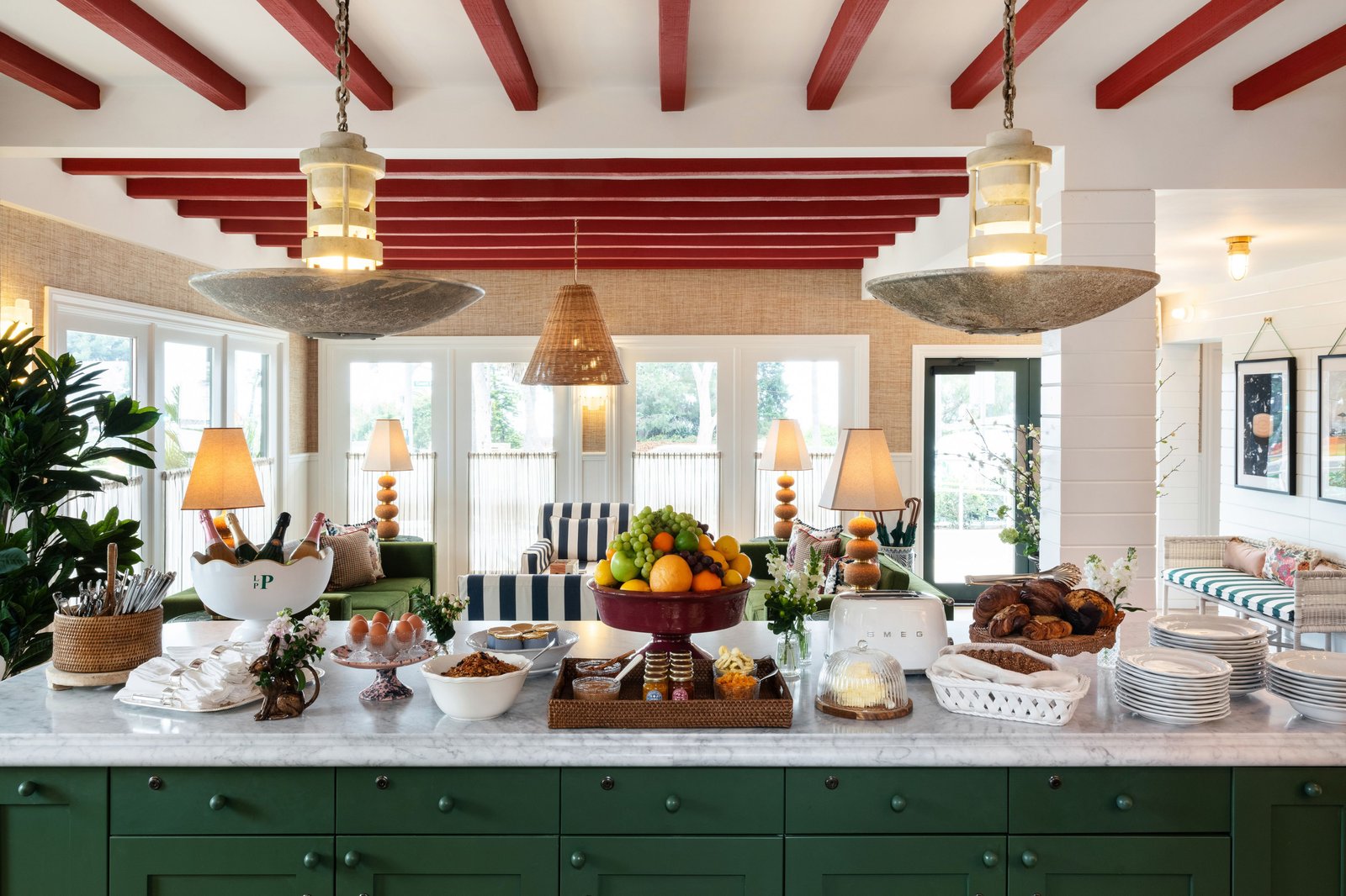 Le Petit Pali Laguna Beach, at the table