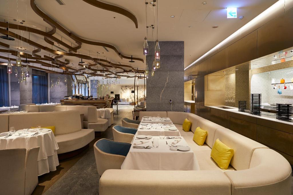 Hotel Royal Beitou — eat & drink