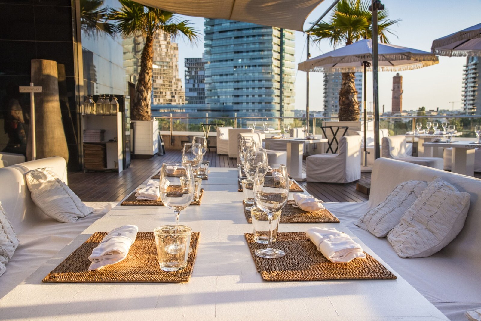 Hilton Diagonal Mar Barcelona — vibe