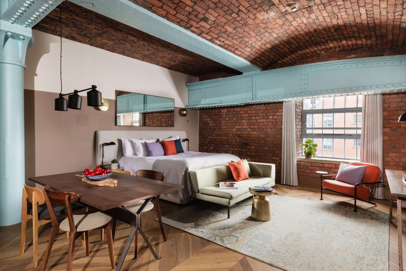 Native Manchester, rooms