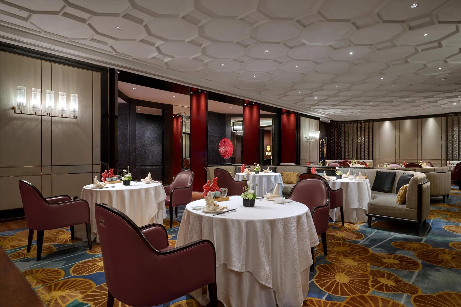 Kempinski Hotel Fuzhou, at the table