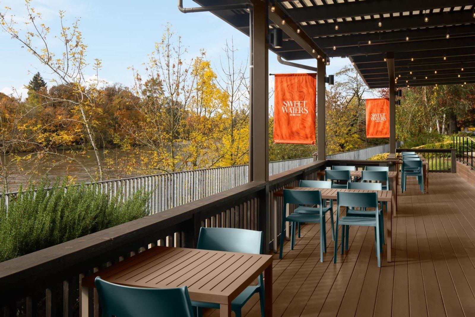 Valley River Inn, sweet waters on the river