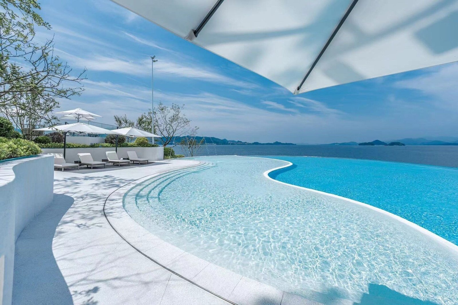 voco Thousand Island Lake, an IHG Hotel