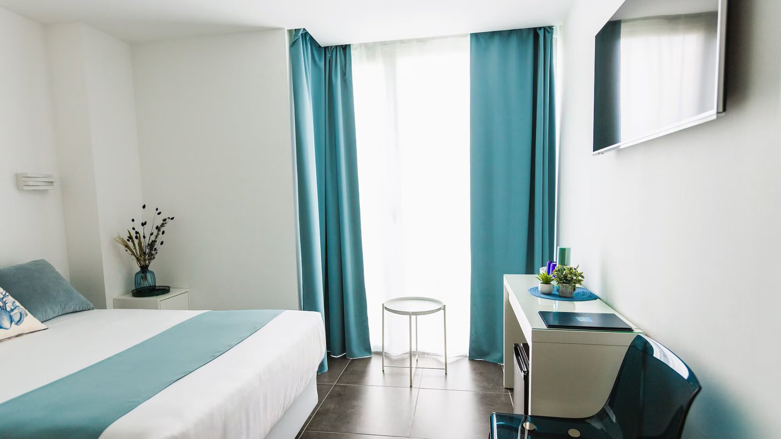 Hotel 54 Barcelona — rooms