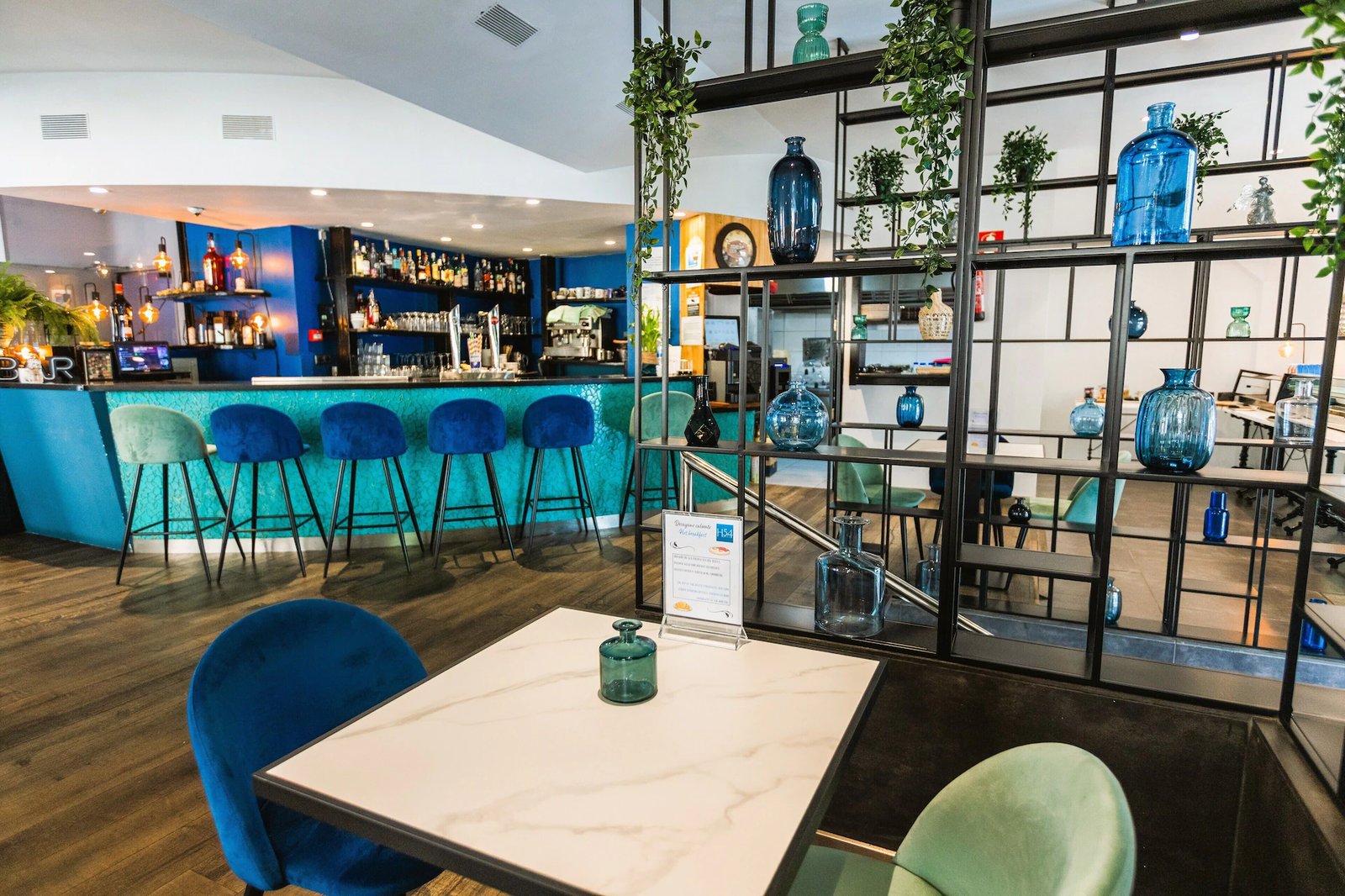 Hotel 54 Barcelona — eat & drink
