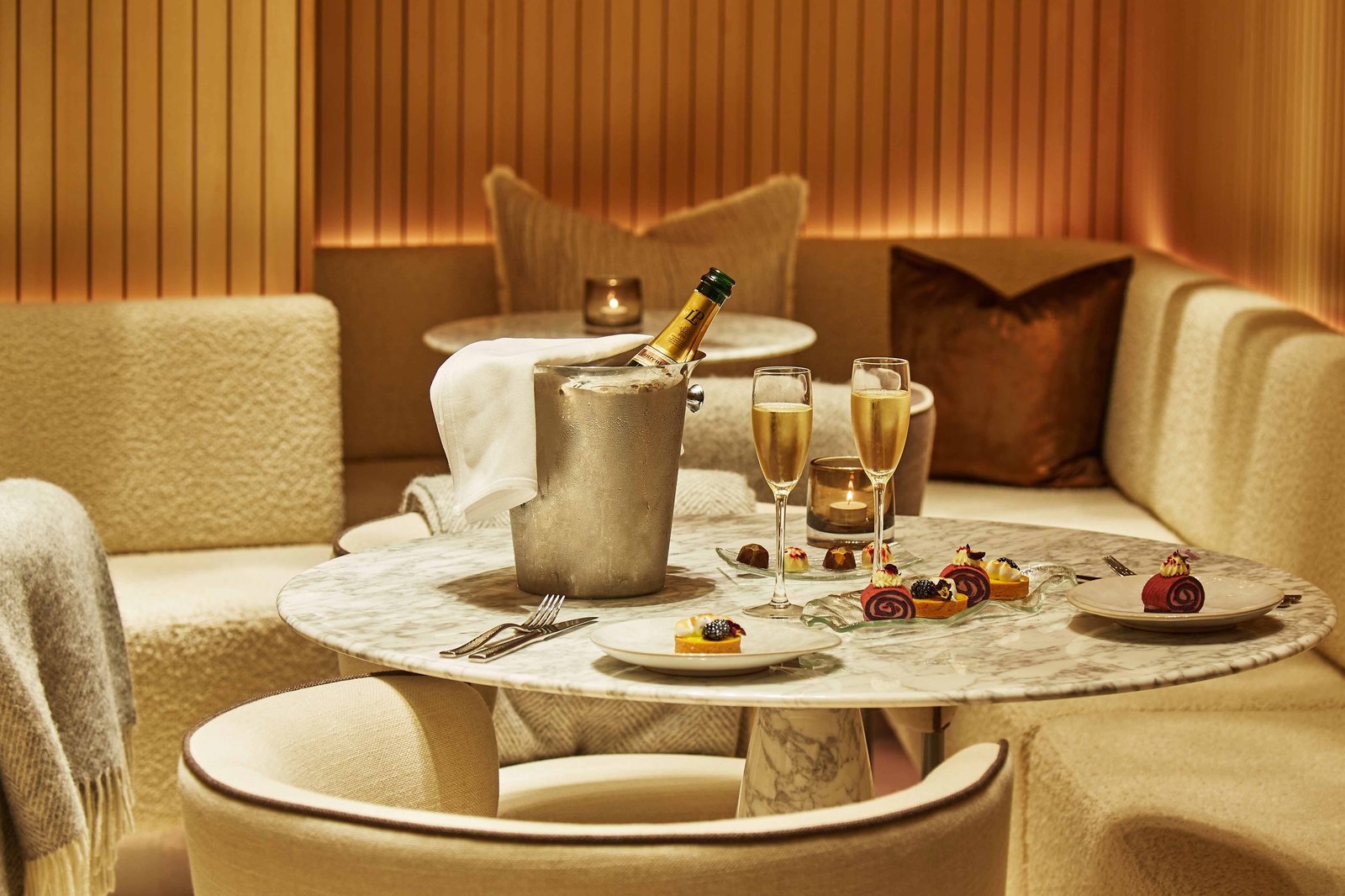 King Street Townhouse Hotel, at the table