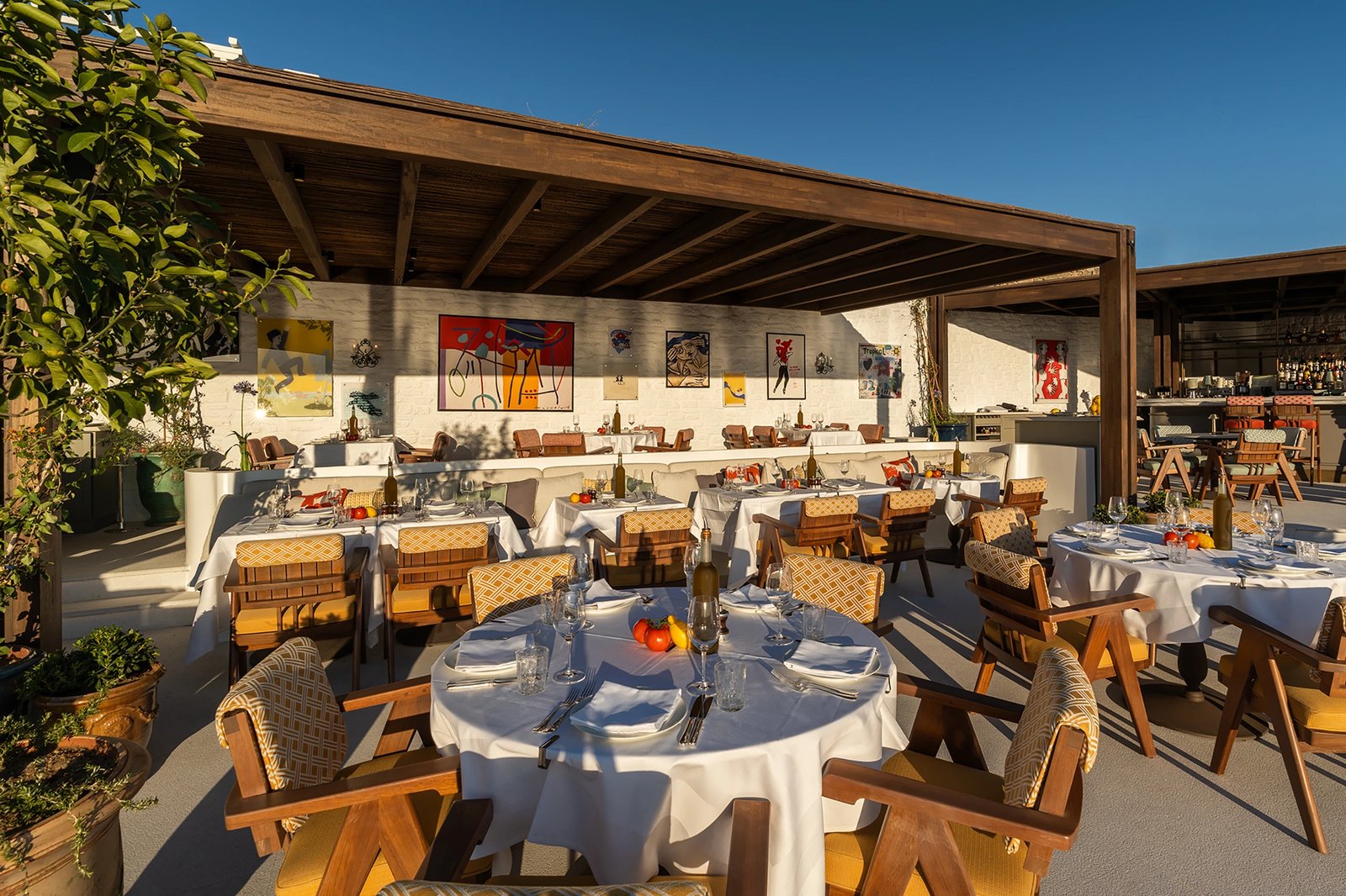 Anandes Hotel Mykonos, at the table