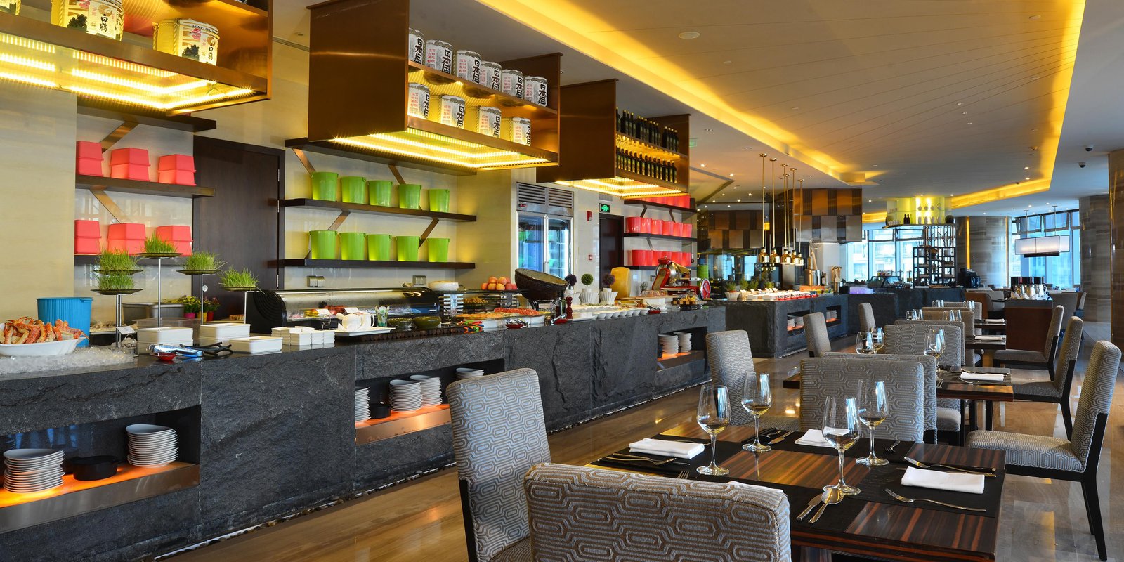 InterContinental Fuzhou, at the table