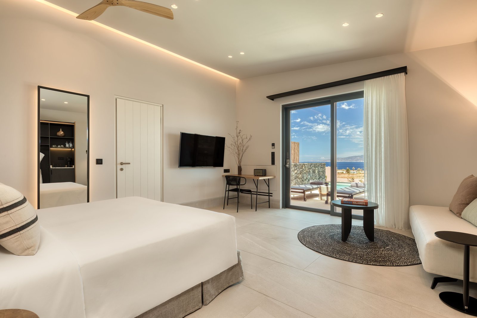 Domes Novos Santorini, Autograph Collection, rooms