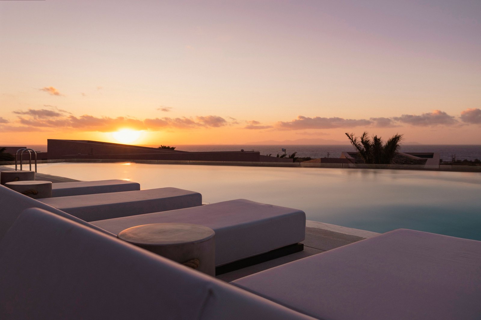 Domes Novos Santorini, Autograph Collection