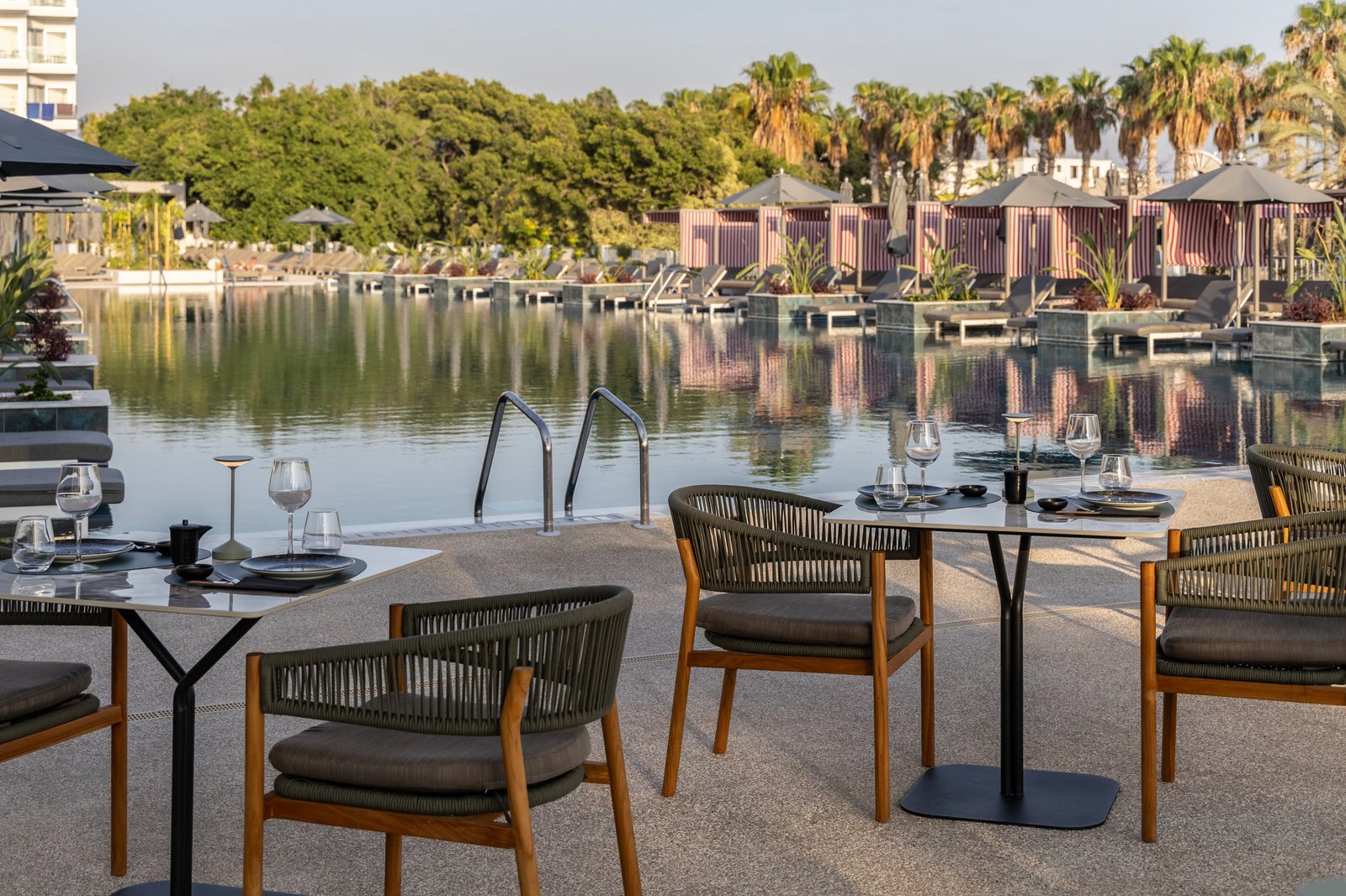 Cali Resort & Spa by Louis Hotels, at the table