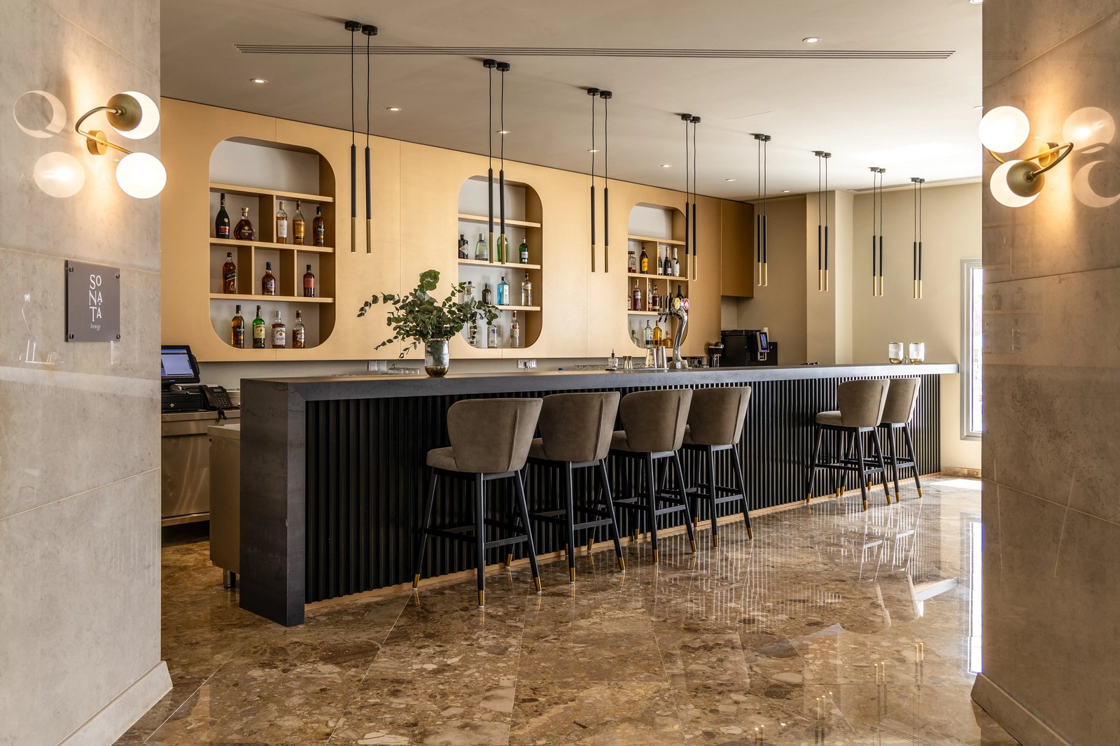 Cali Resort & Spa by Louis Hotels, at the table