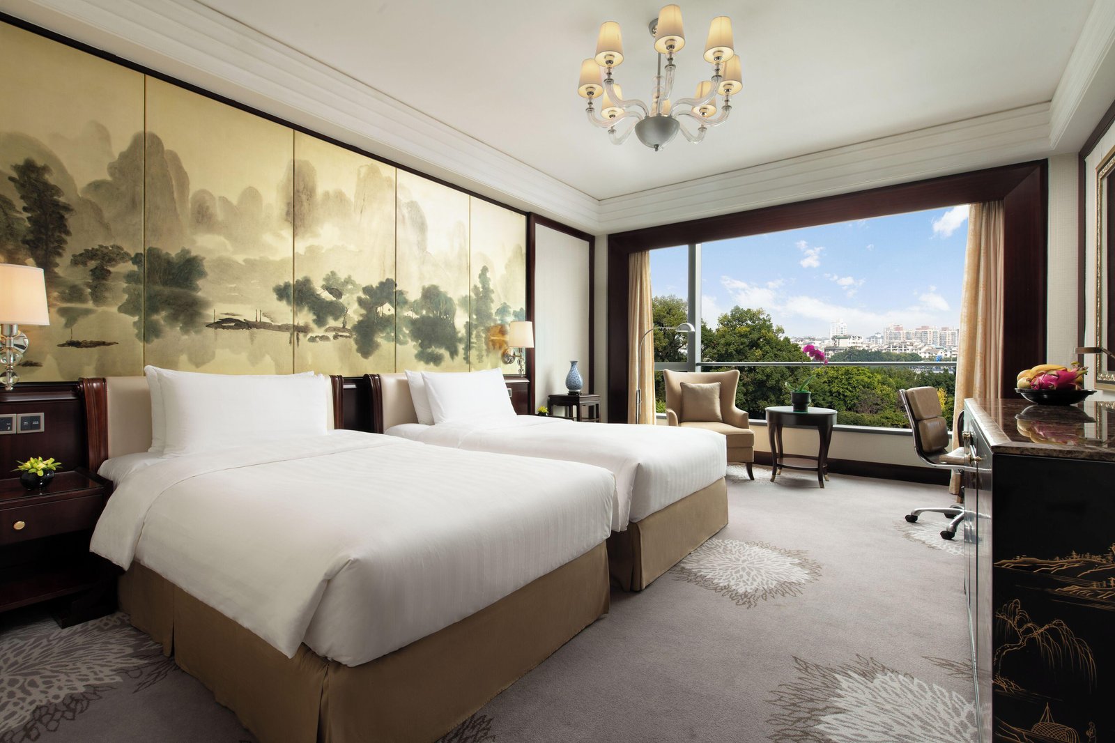 Shangri-La Hotel