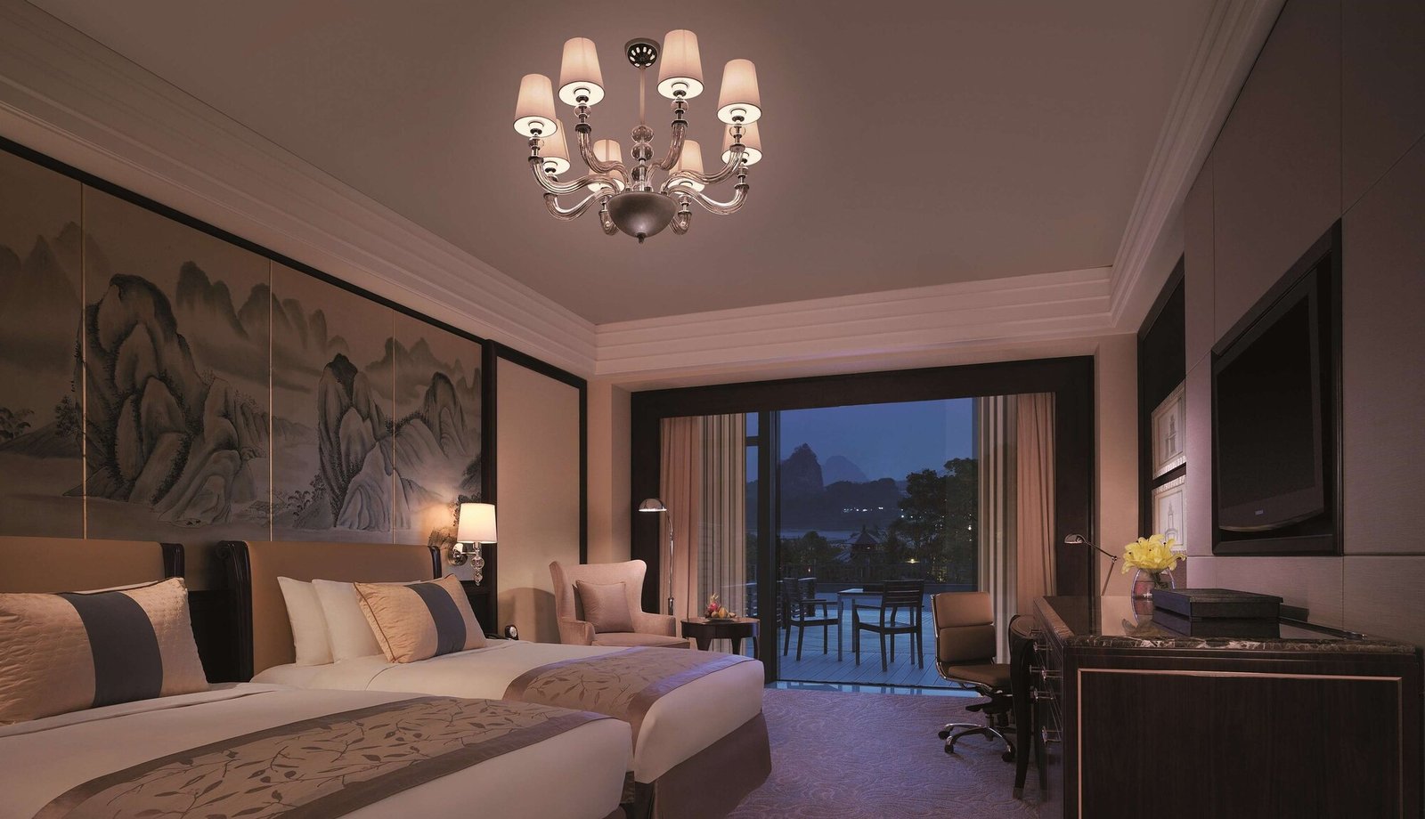 Shangri-La Hotel