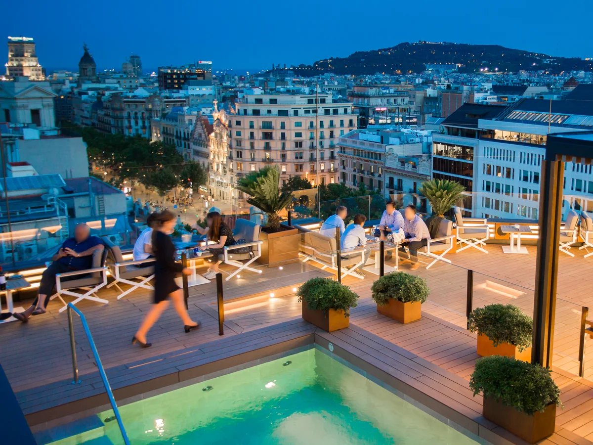 Majestic Hotel & Spa Barcelona, the pool