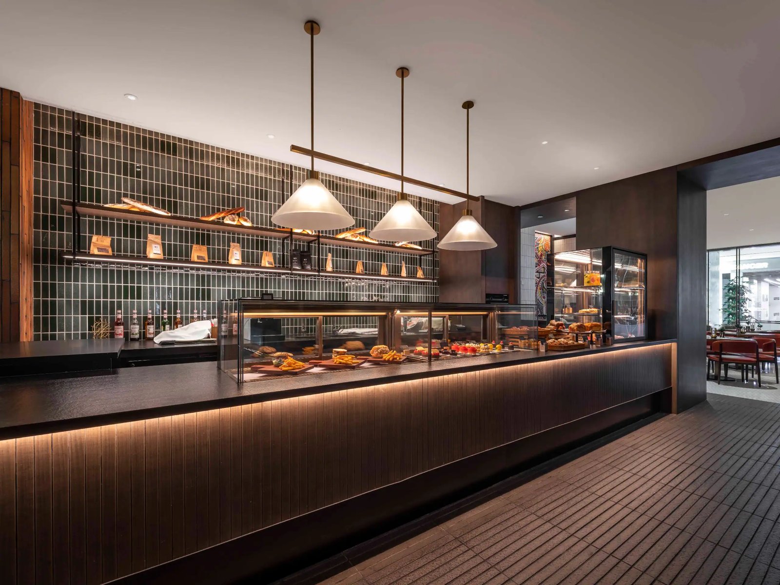 Mumian Hangzhou·The Unbound Collection By Hyatt, at the table