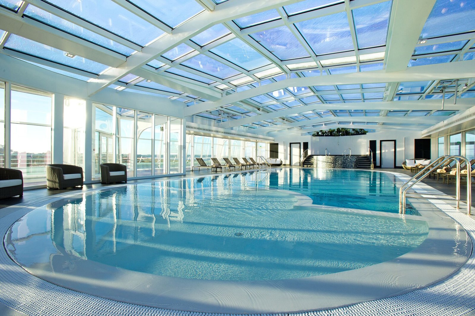Hôtel Thalasso & Spa Miramar La Cigale, the pool