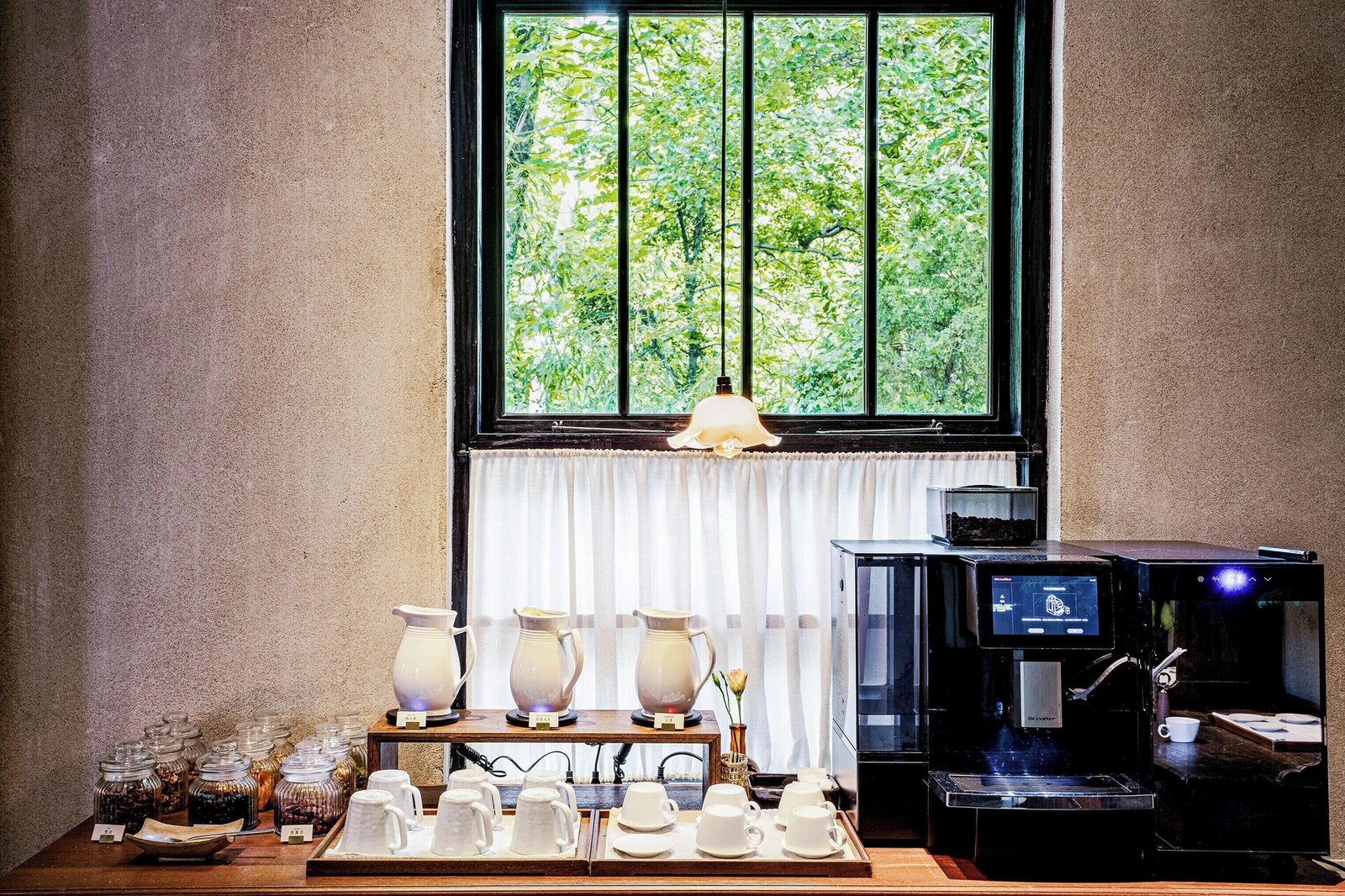 ANYU Hotel Hangzhou, at the table