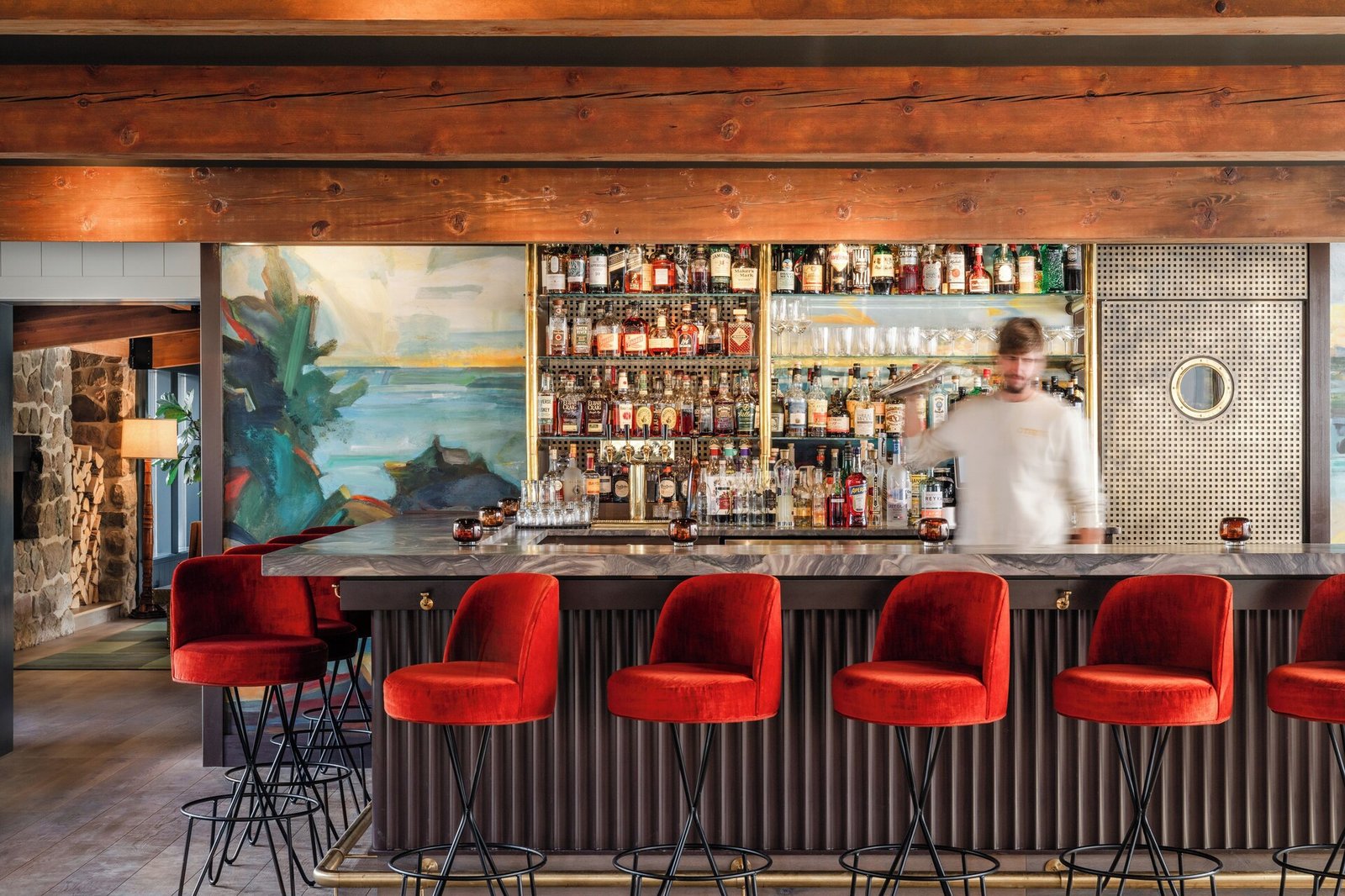 Otis Harbor Springs, fireplace lounge