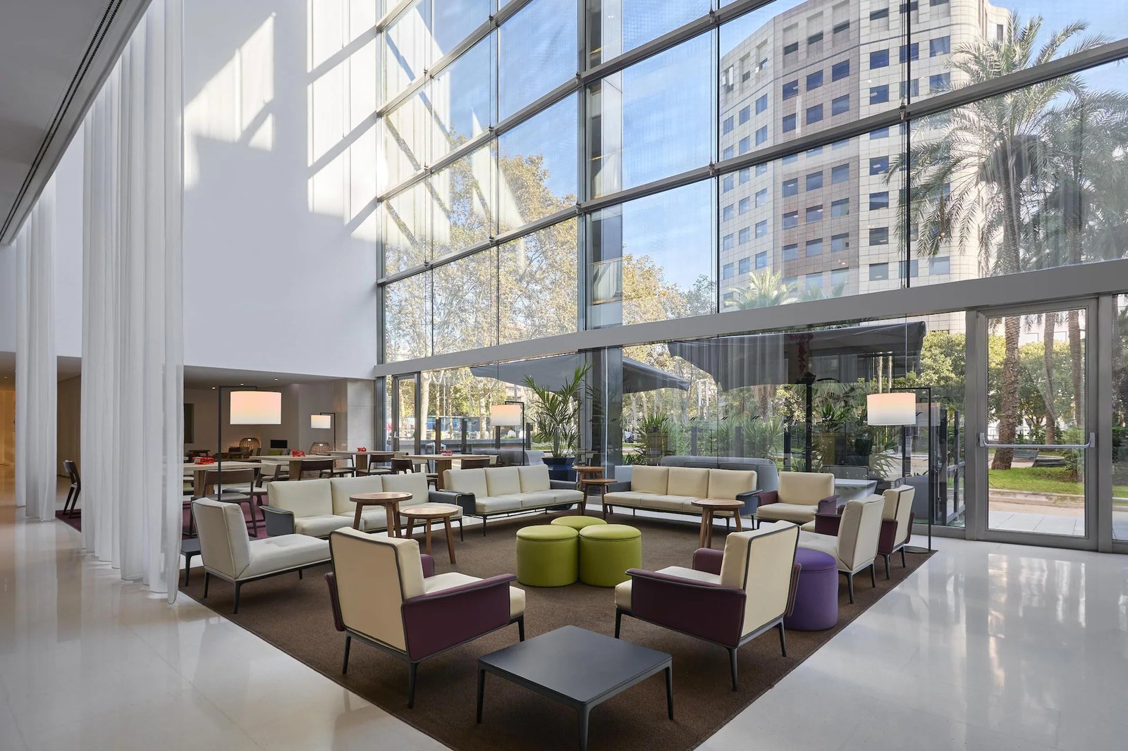 Hilton Barcelona — vibe