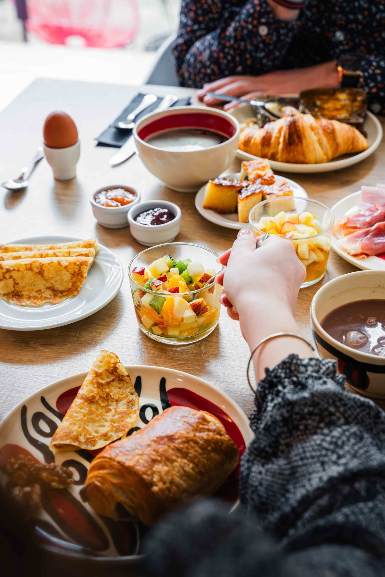 Le Cornouaille Hôtel & Spa, salle du petit-déjeuner