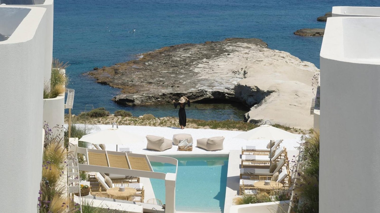 White Pebble Suites