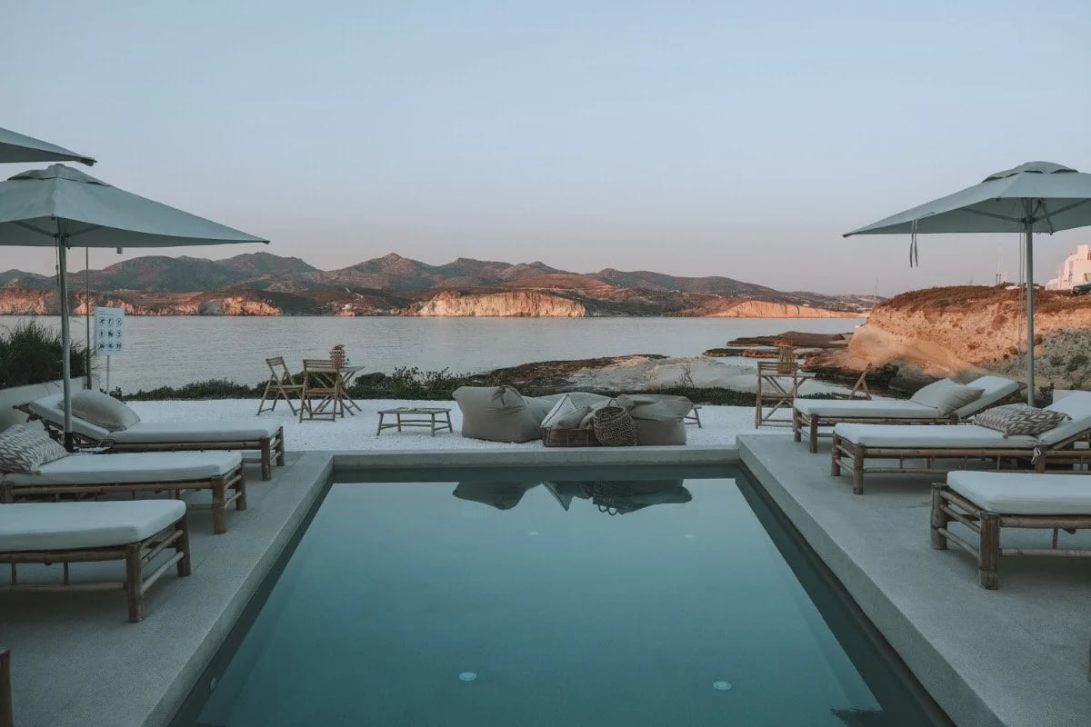 White Pebble Suites