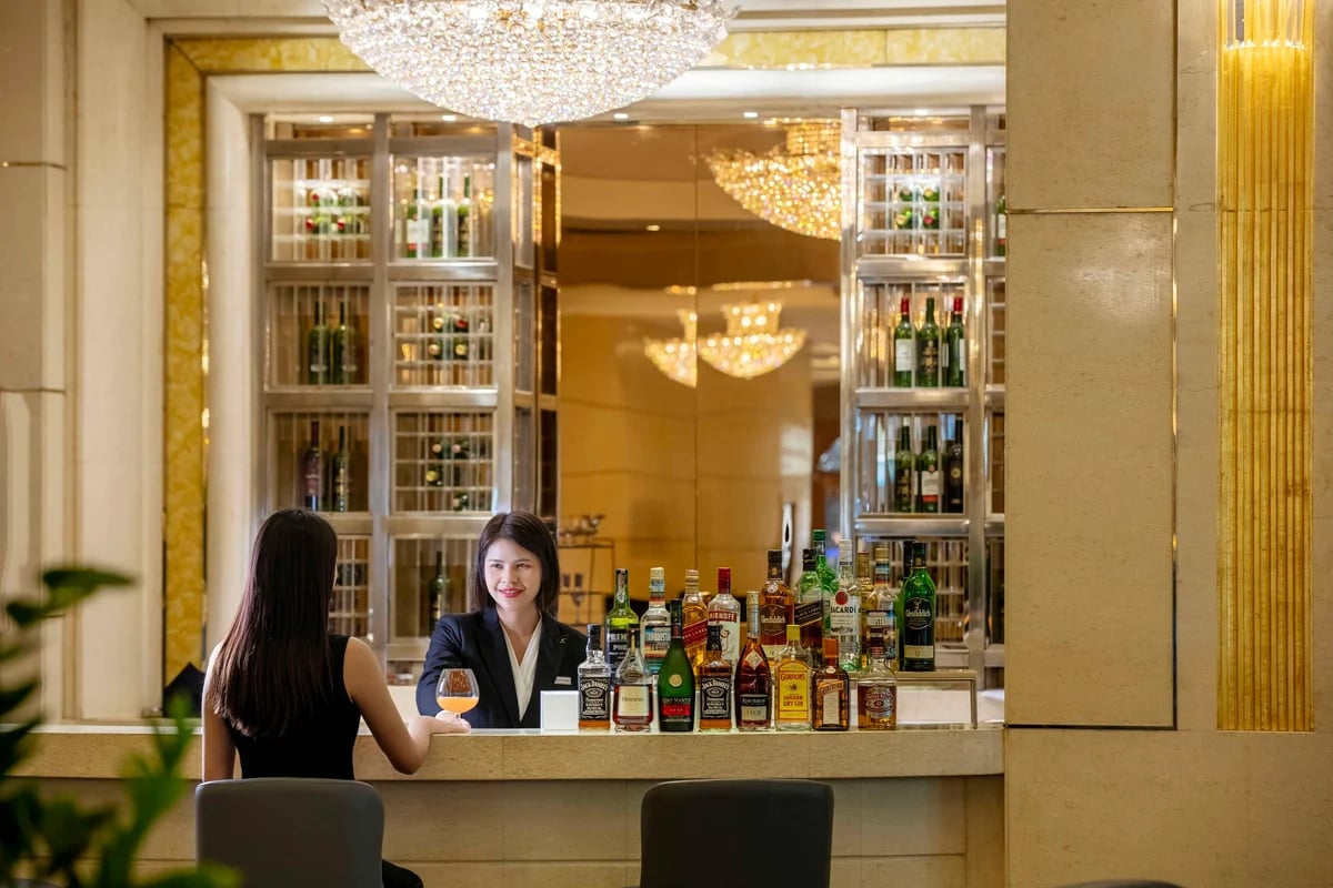 Kempinski Hotel Guiyang, at the table