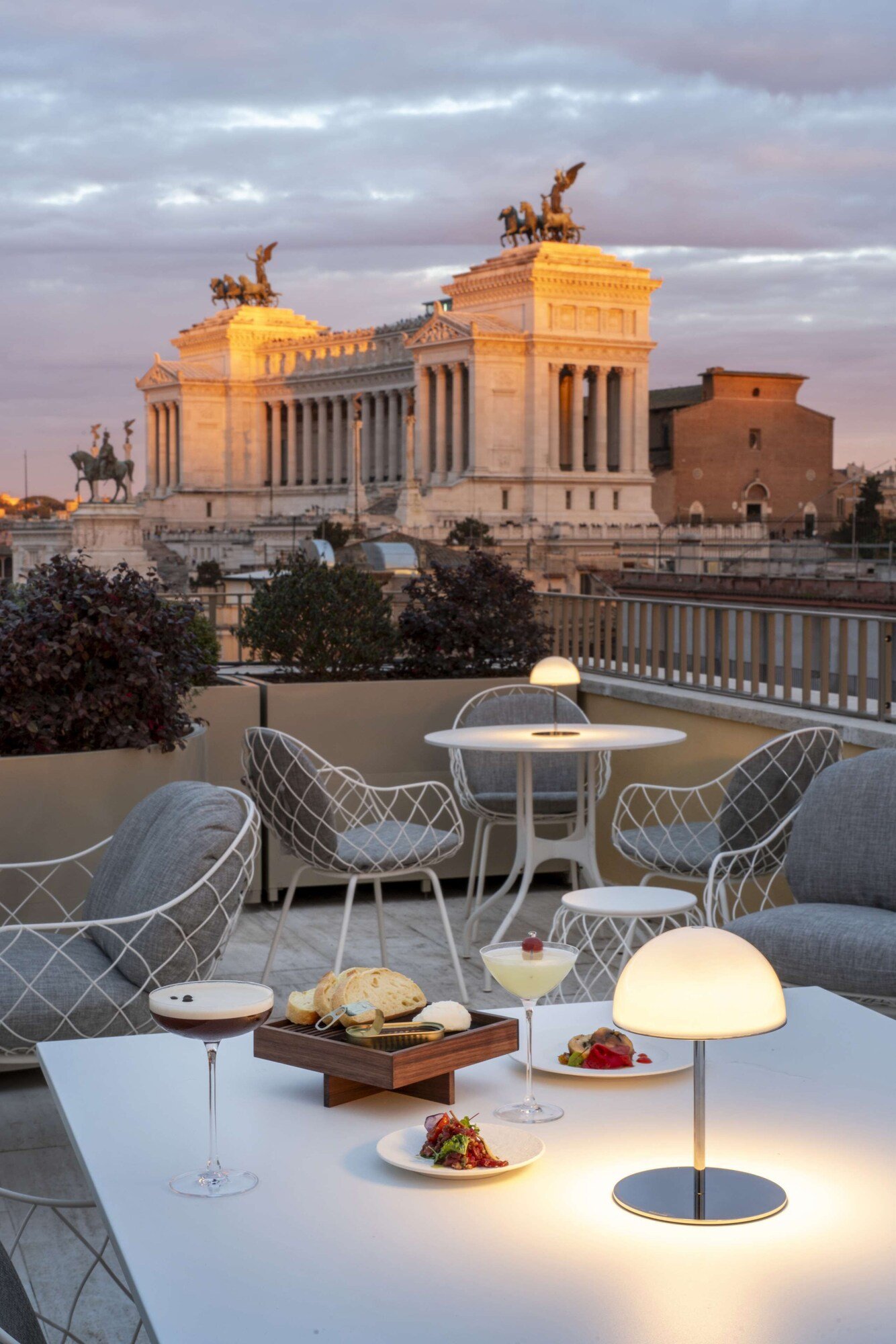 Radisson Collection Hotel, Roma Antica, modius on the roof – terrazza