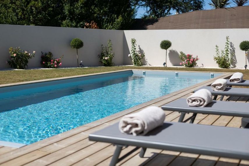 La Maison des Embruns, the pool