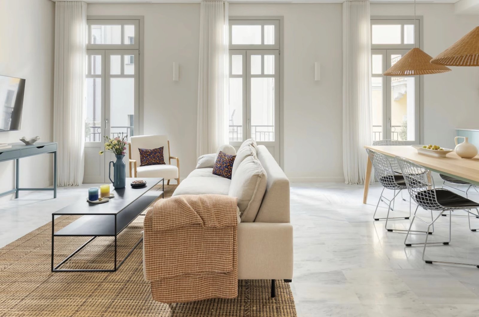 Silk n' Cotton, rooms