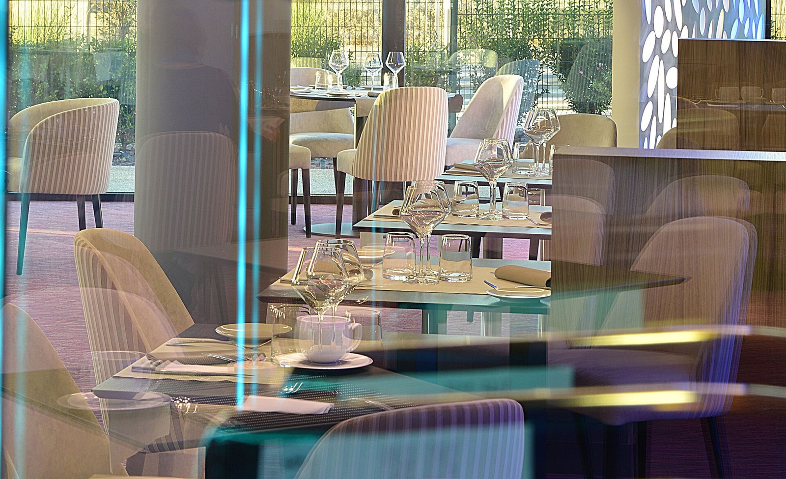 Resort Thalasso Concarneau - Spa Marin - Resort, at the table