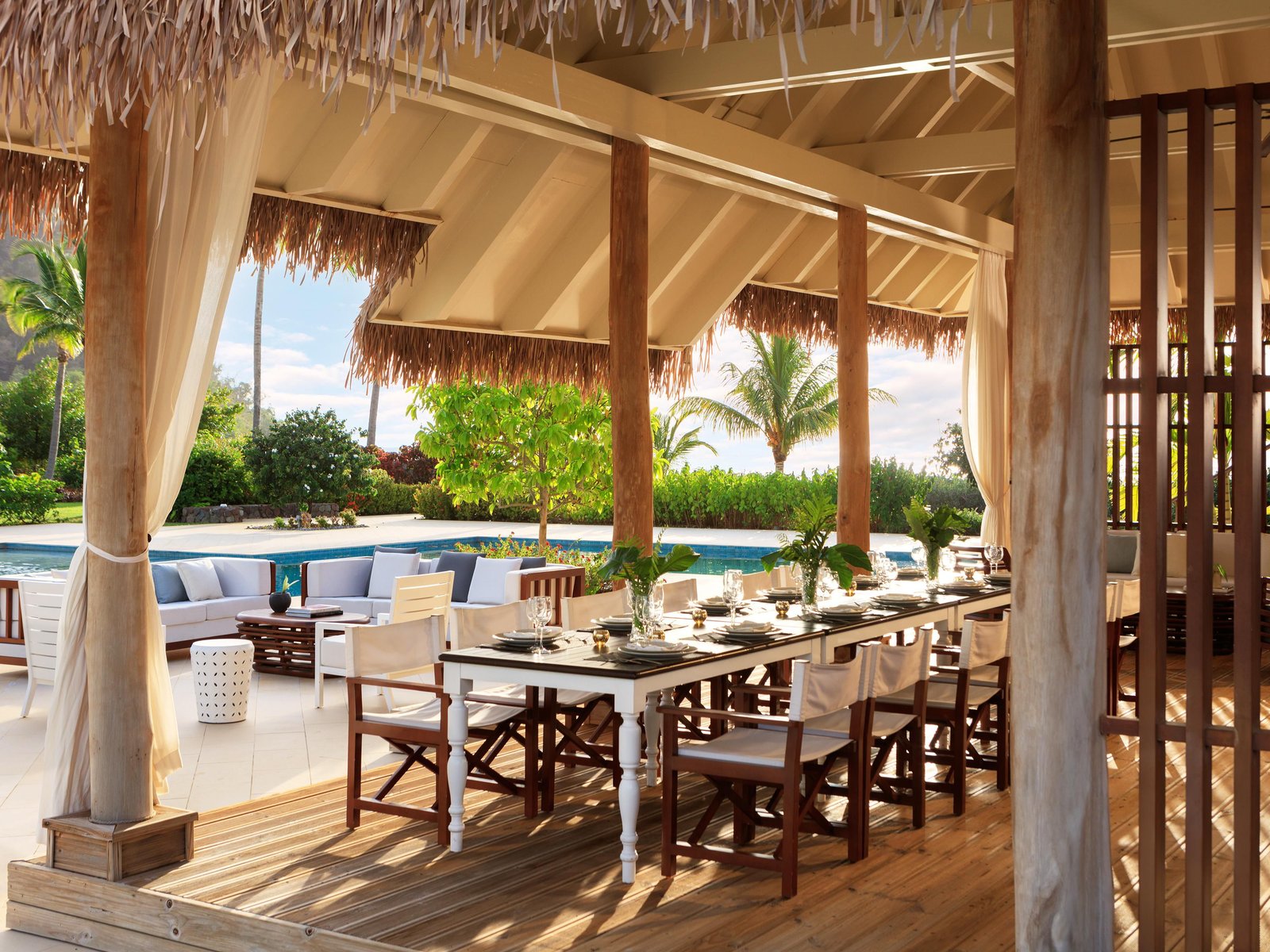 InterContinental Dominica Cabrits Resort & Spa by IHG, at the table