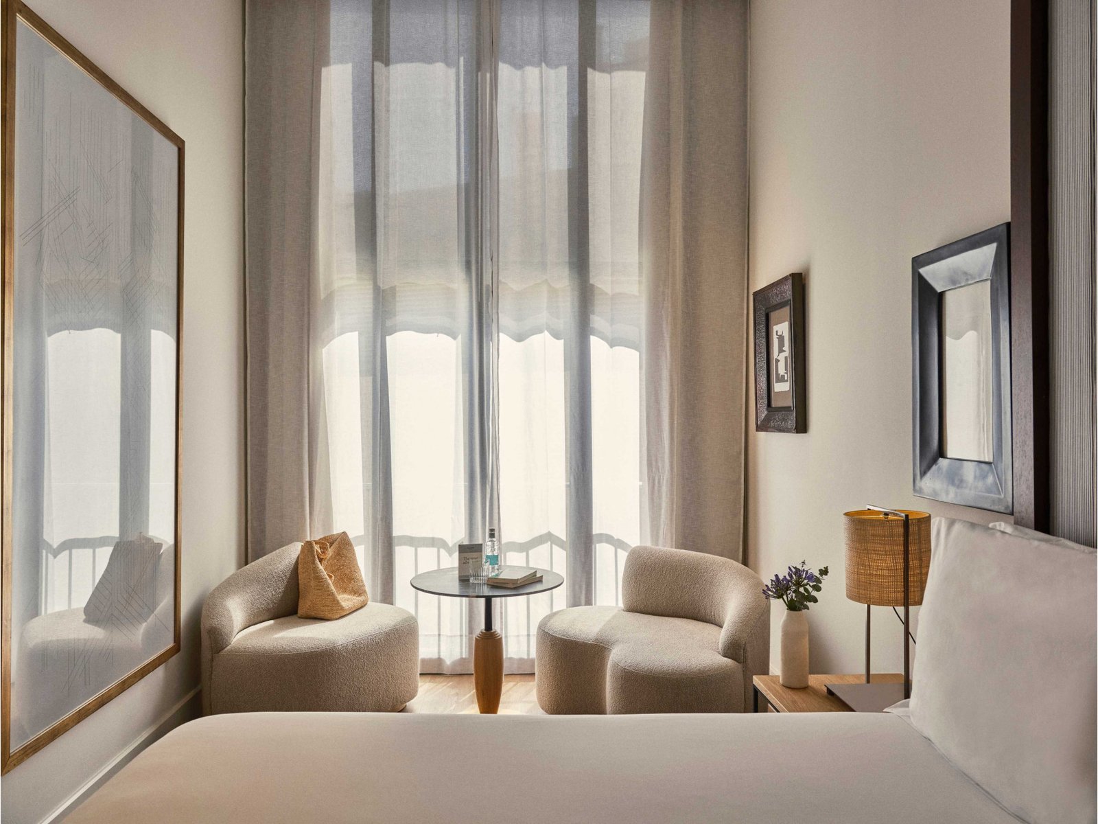 Hotel Pulitzer Barcelona — vibe