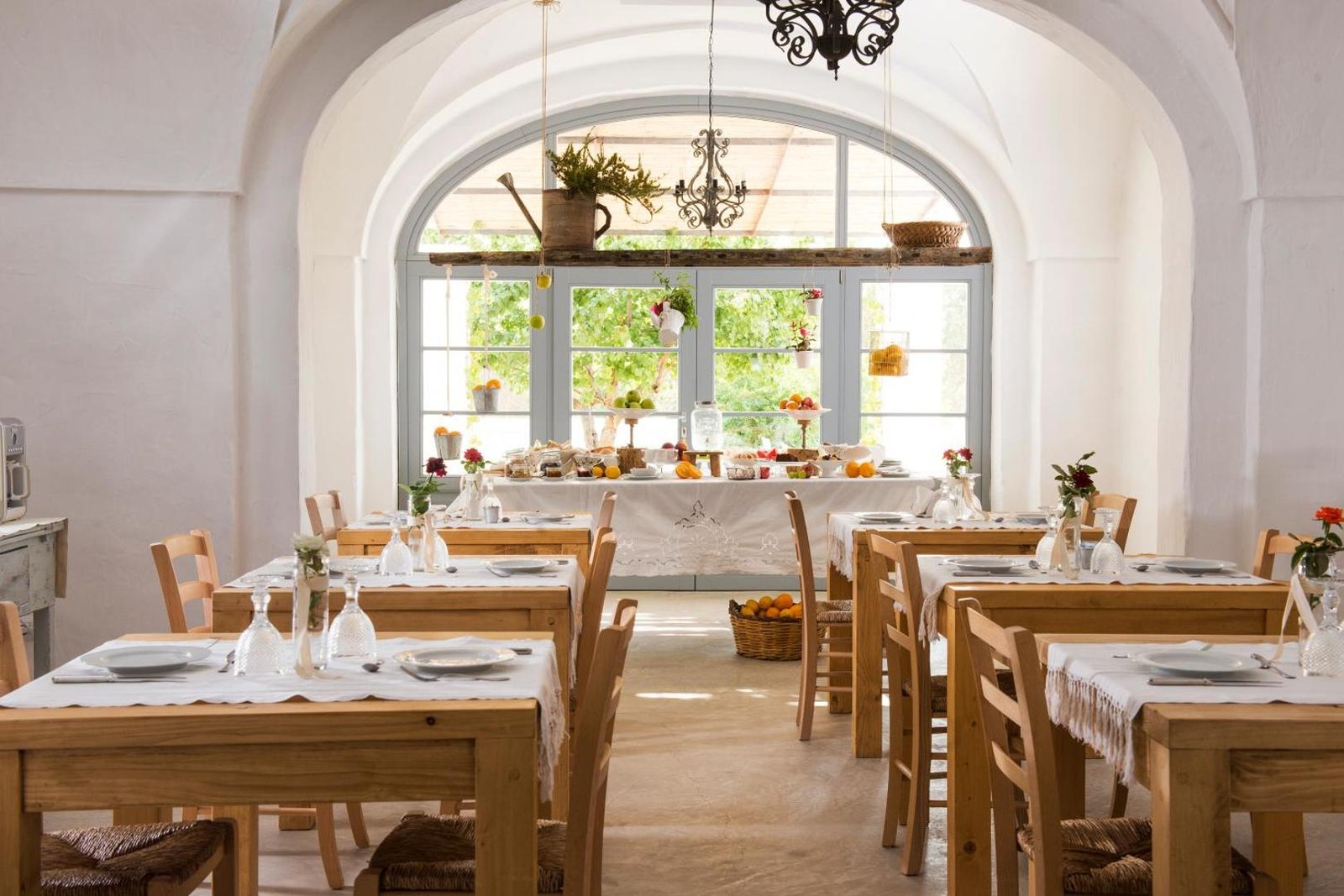 Masseria Le Torri, at the table