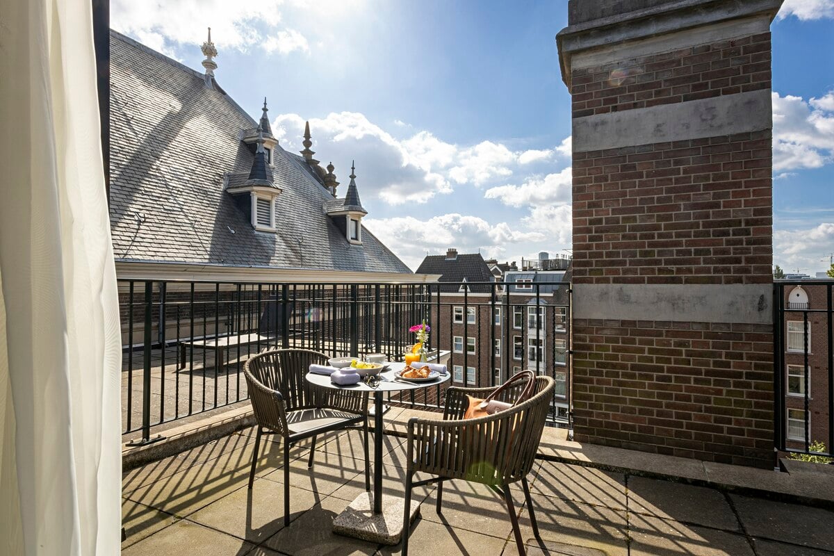 Pestana Amsterdam Riverside Hotel — vibe