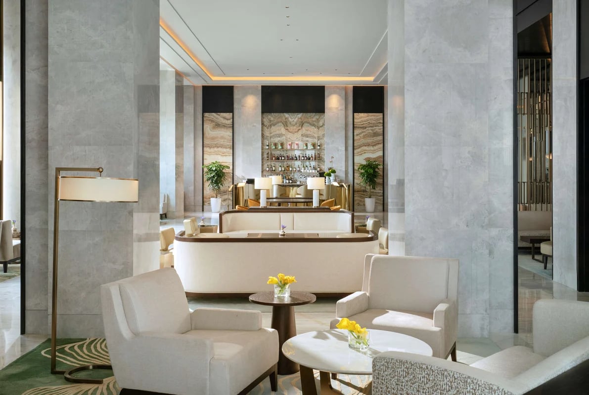 Kempinski Hotel Jinan, at the table