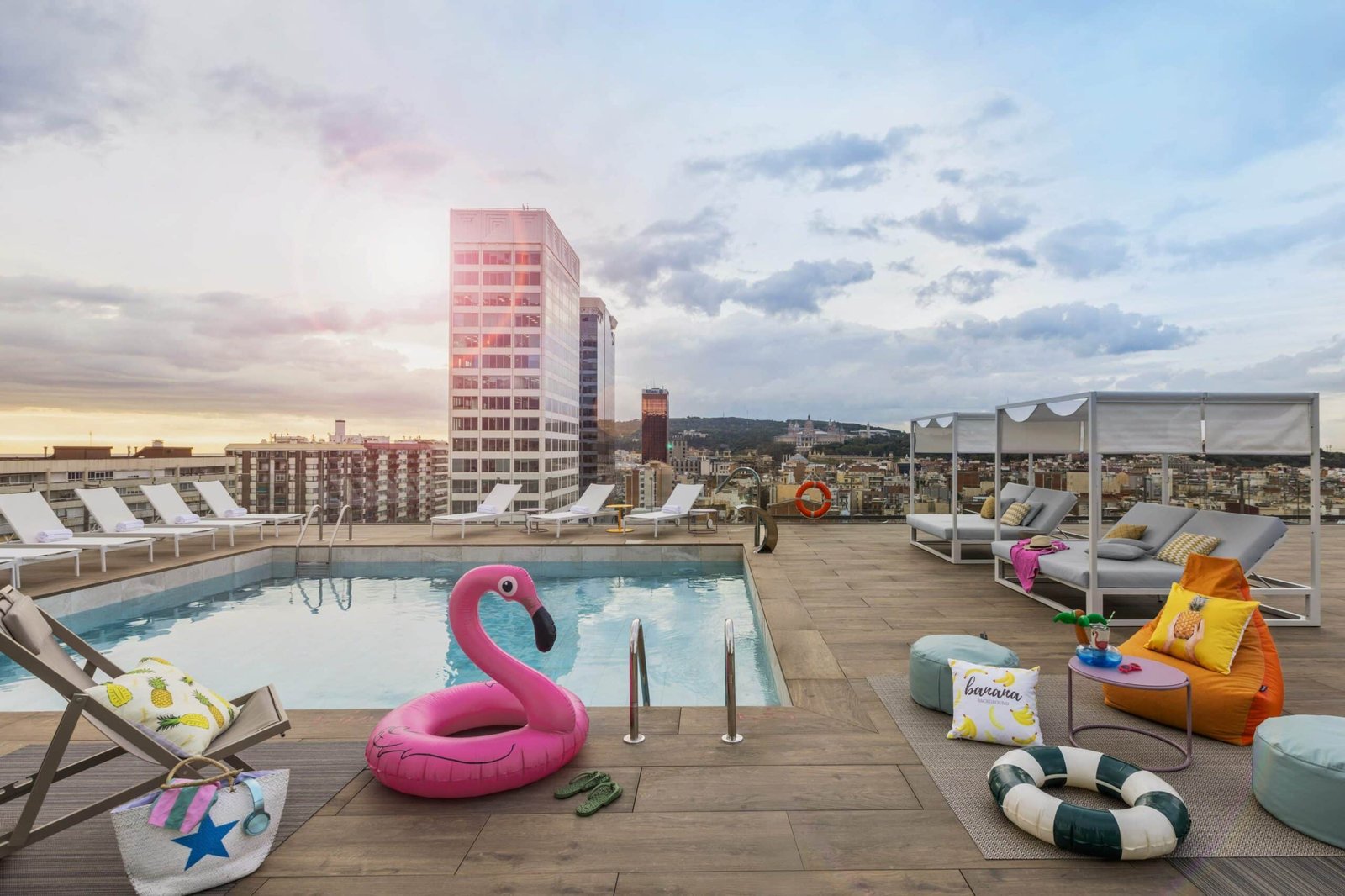 Moxy Barcelona, the pool