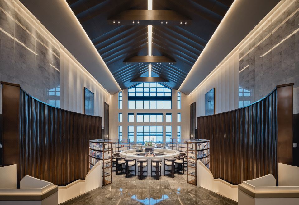 Primus Hotel Jiaxing, at the table