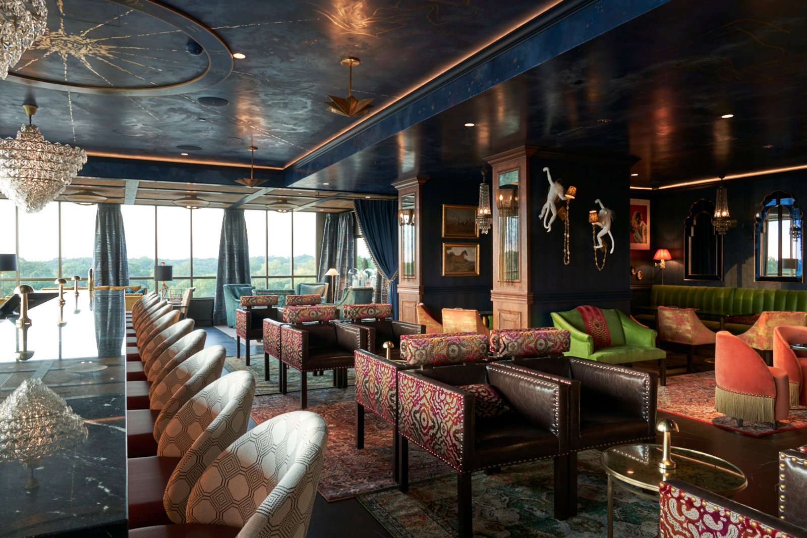 The Memphian, a Tribute Portfolio Hotel, tiger & peacock