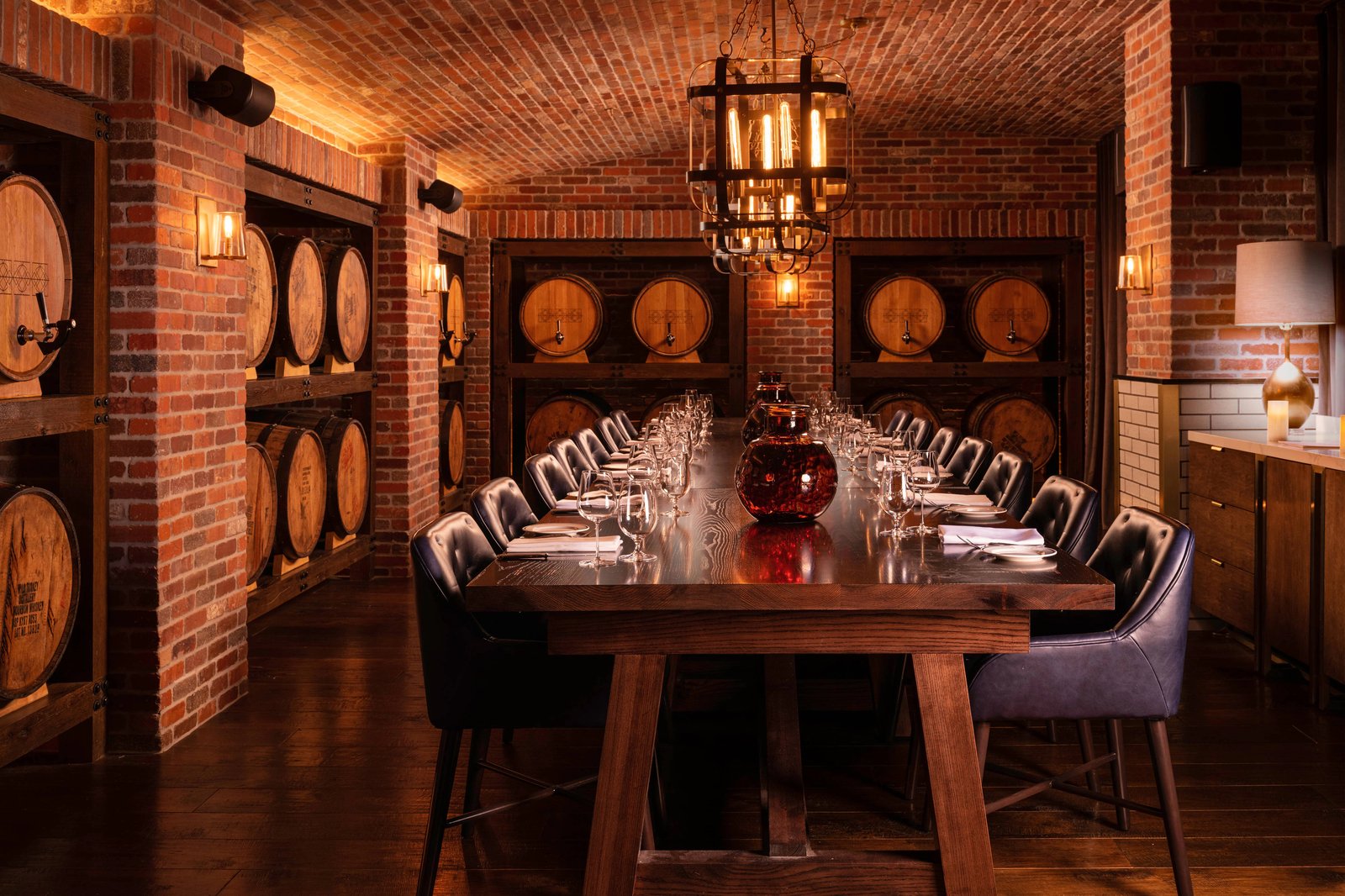 Hotel Distil, Autograph Collection, the barrel room