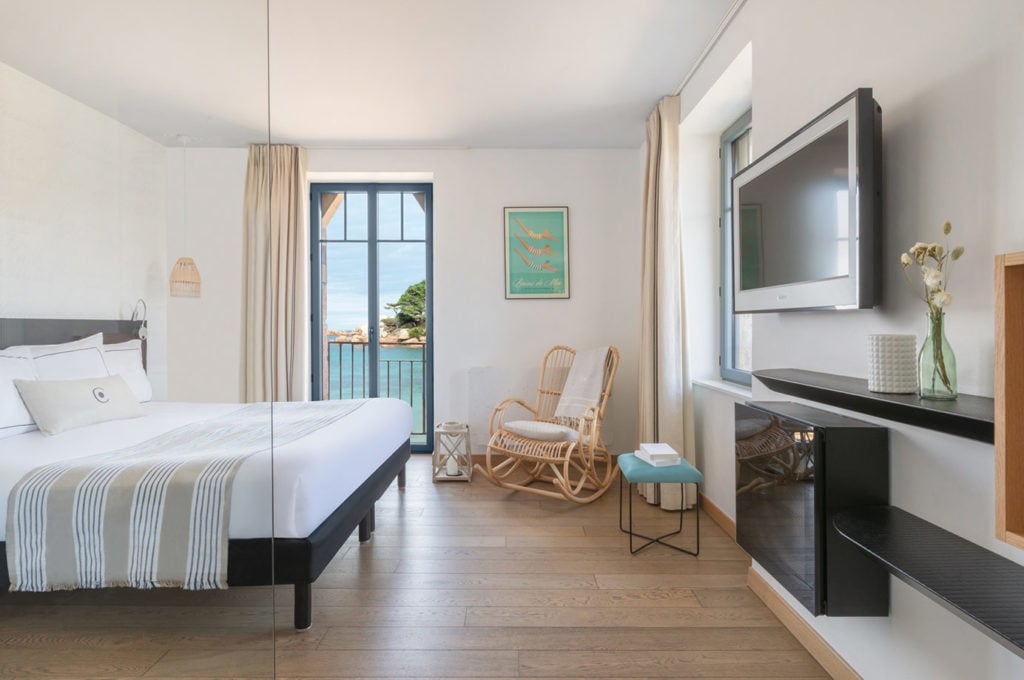 Castel Beau Site, rooms