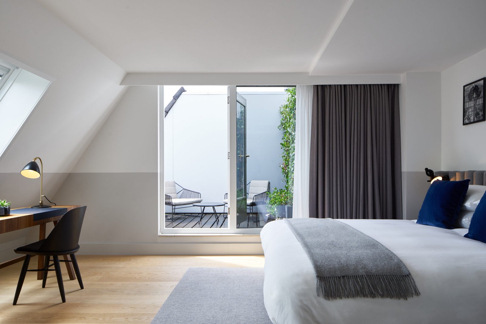 Kimpton De Witt Hotel — vibe