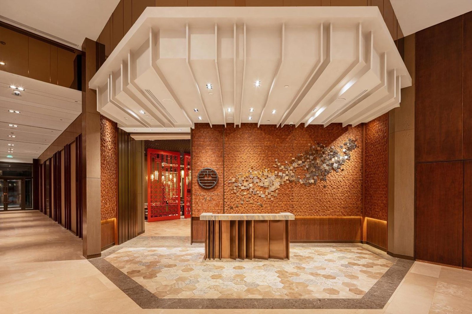Songbei Shangri-la Hotel, at the table