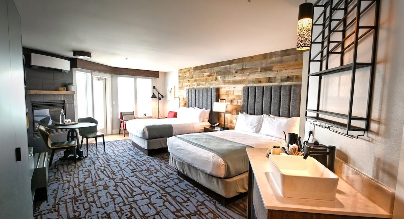 Cannery Pier Hotel & Spa, rooms