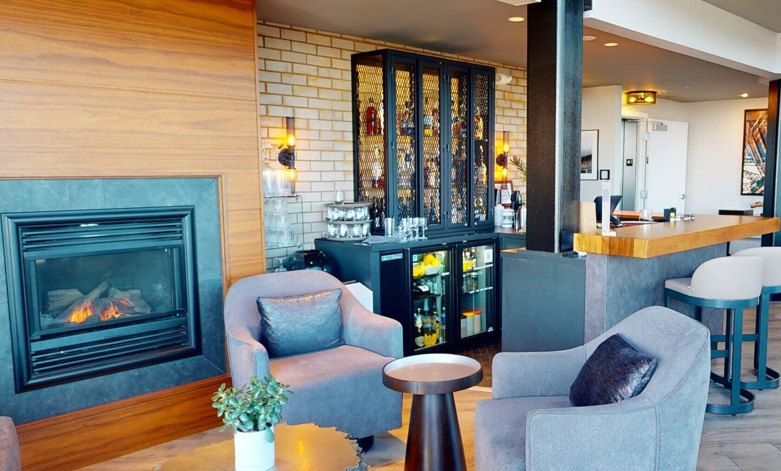 Cannery Pier Hotel & Spa, bar 600