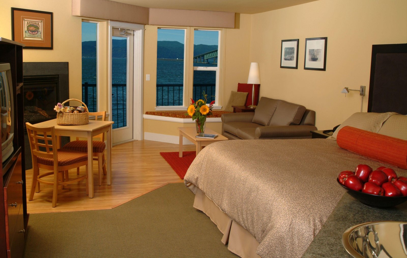 Cannery Pier Hotel & Spa