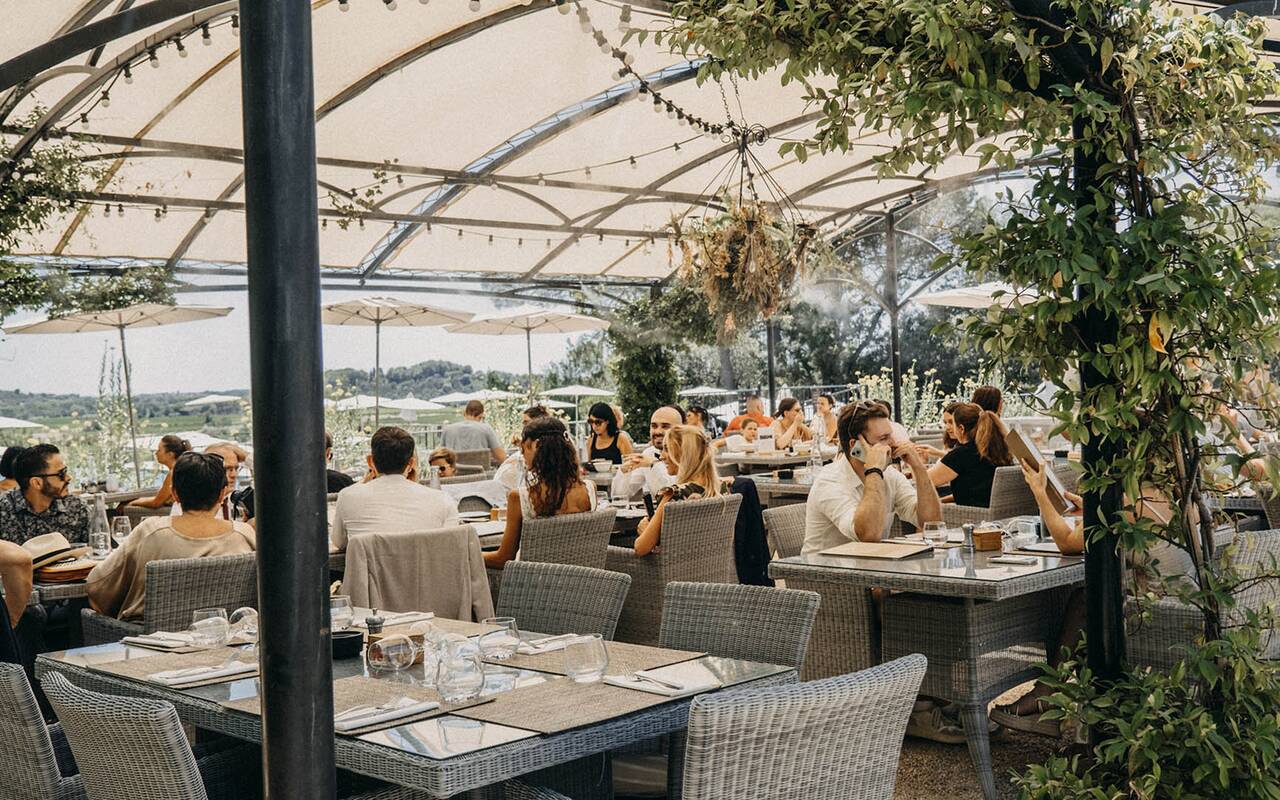 Château St Pierre de Serjac, le restaurant du château