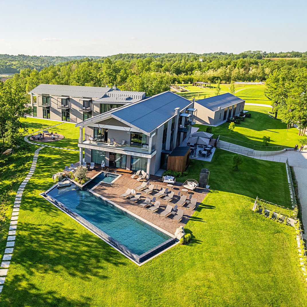 Le Cattedrali Relais by LAQUA Collection, the pool